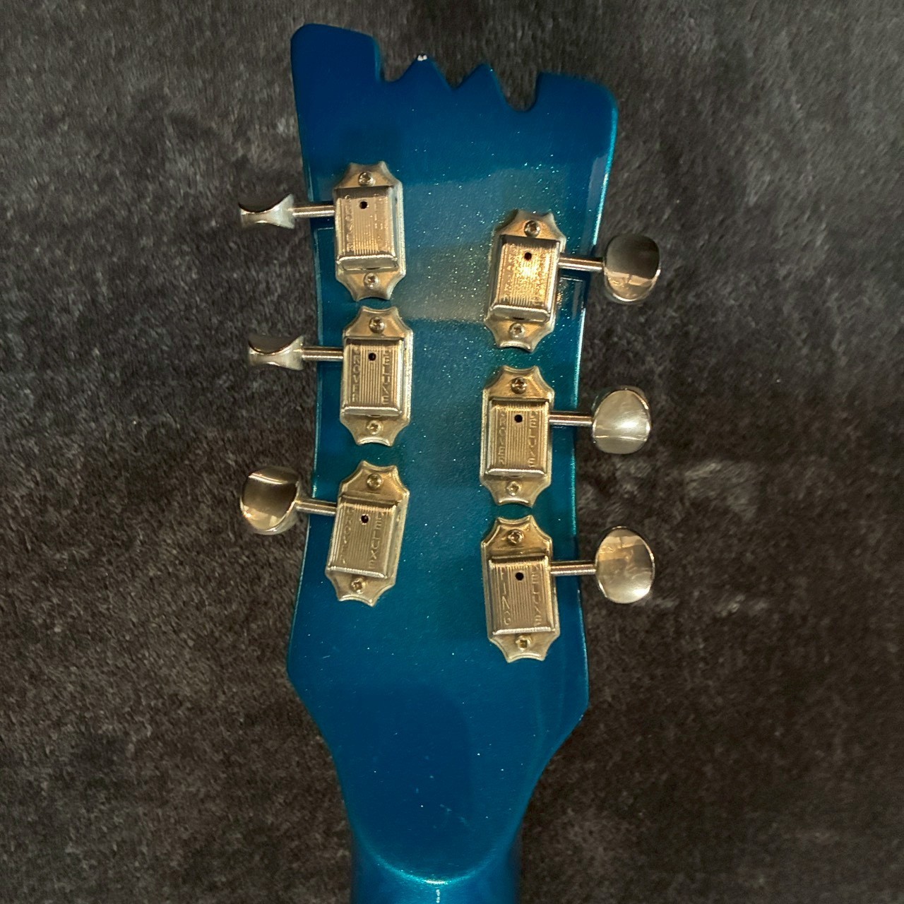Mosrite Nokie Edwards 30th Ann Autographed Guitar Used 4.07kg