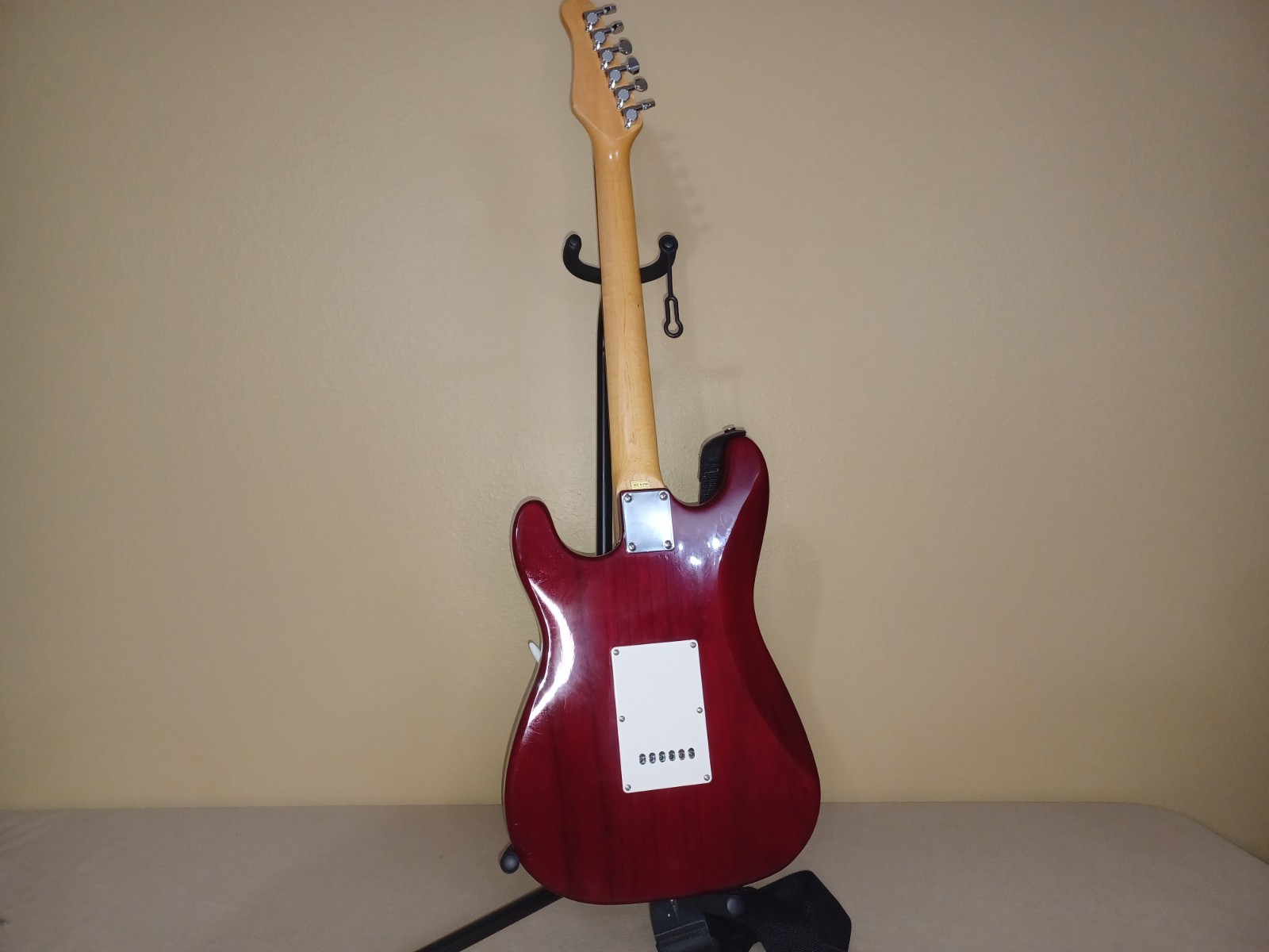 Jay Turser JT300 Red Stratocaster with Gig Bag New Strings Tremolo Arm #068