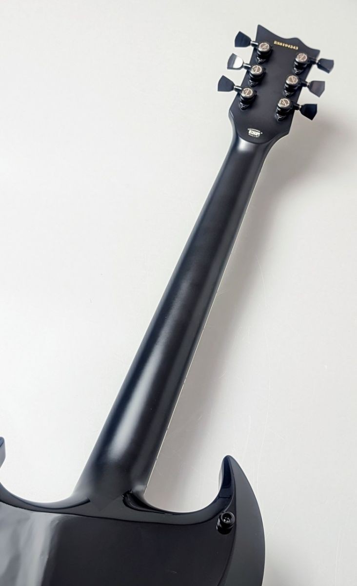 E-II / VIPER -Black- Electric Guitar / OUTLET