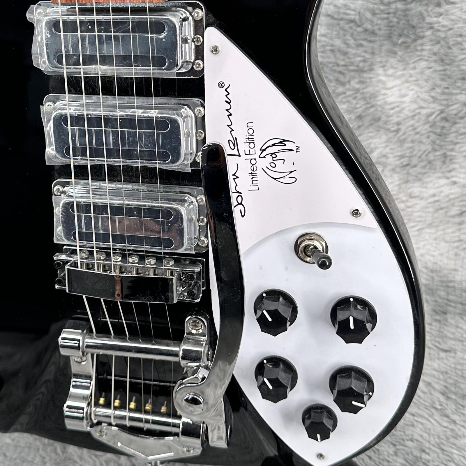Custom Lennon‑signature 325 Black Electric Guitar Bigsby Tremolo 6string Ship US
