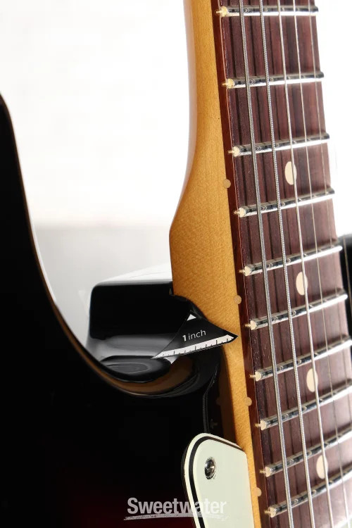 Fender Robert Cray Standard Stratocaster – 3-color Sunburst with Rosewood