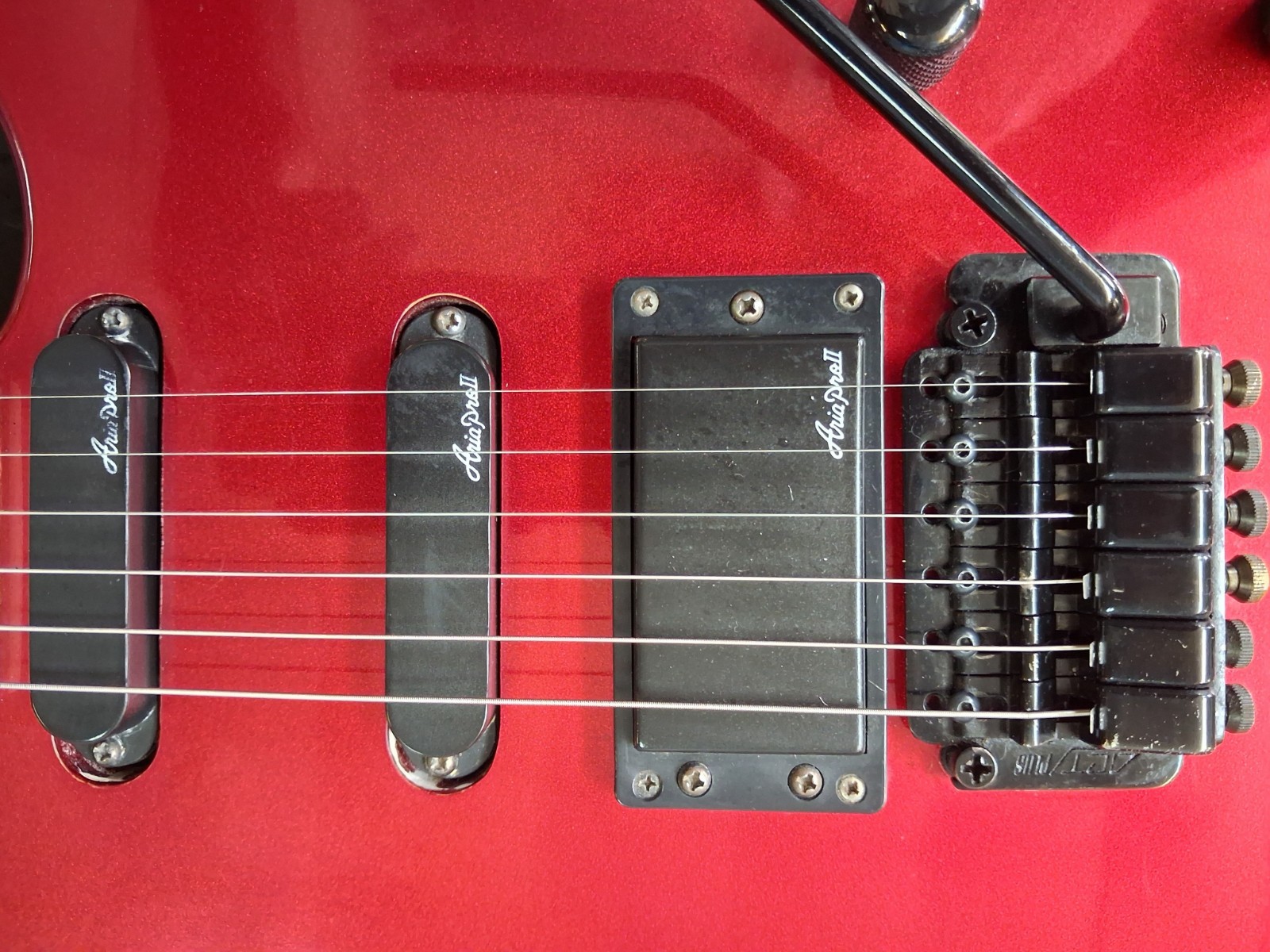 Aria Pro II XR Series FT-3 80″s Candy Apple Red HSS *** FREE SHIPPING ***