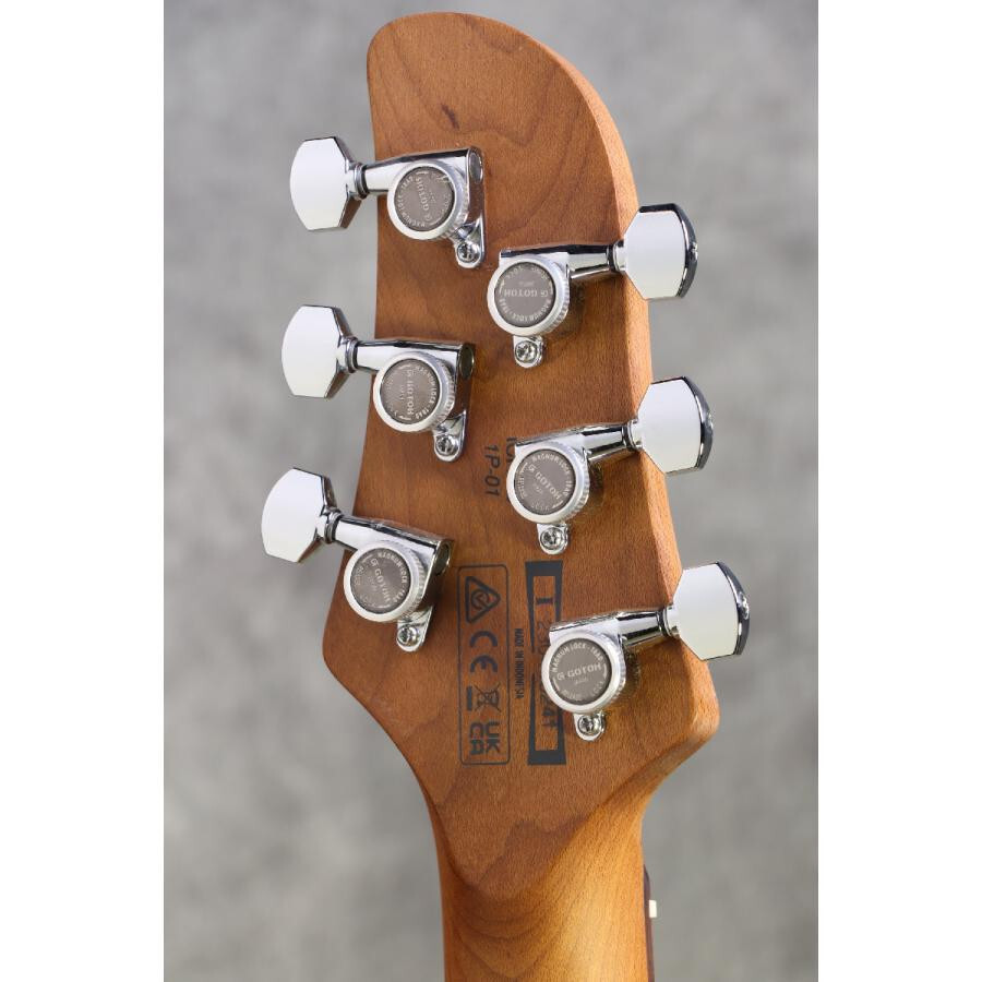 Ibanez ICHI00-VWH Vintage White Ichika Nito Signature Model