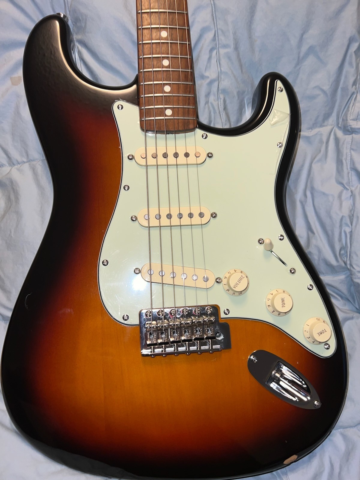 FENDER Stratocaster, 93′ ST-62 AVRI Pickups! Guitar