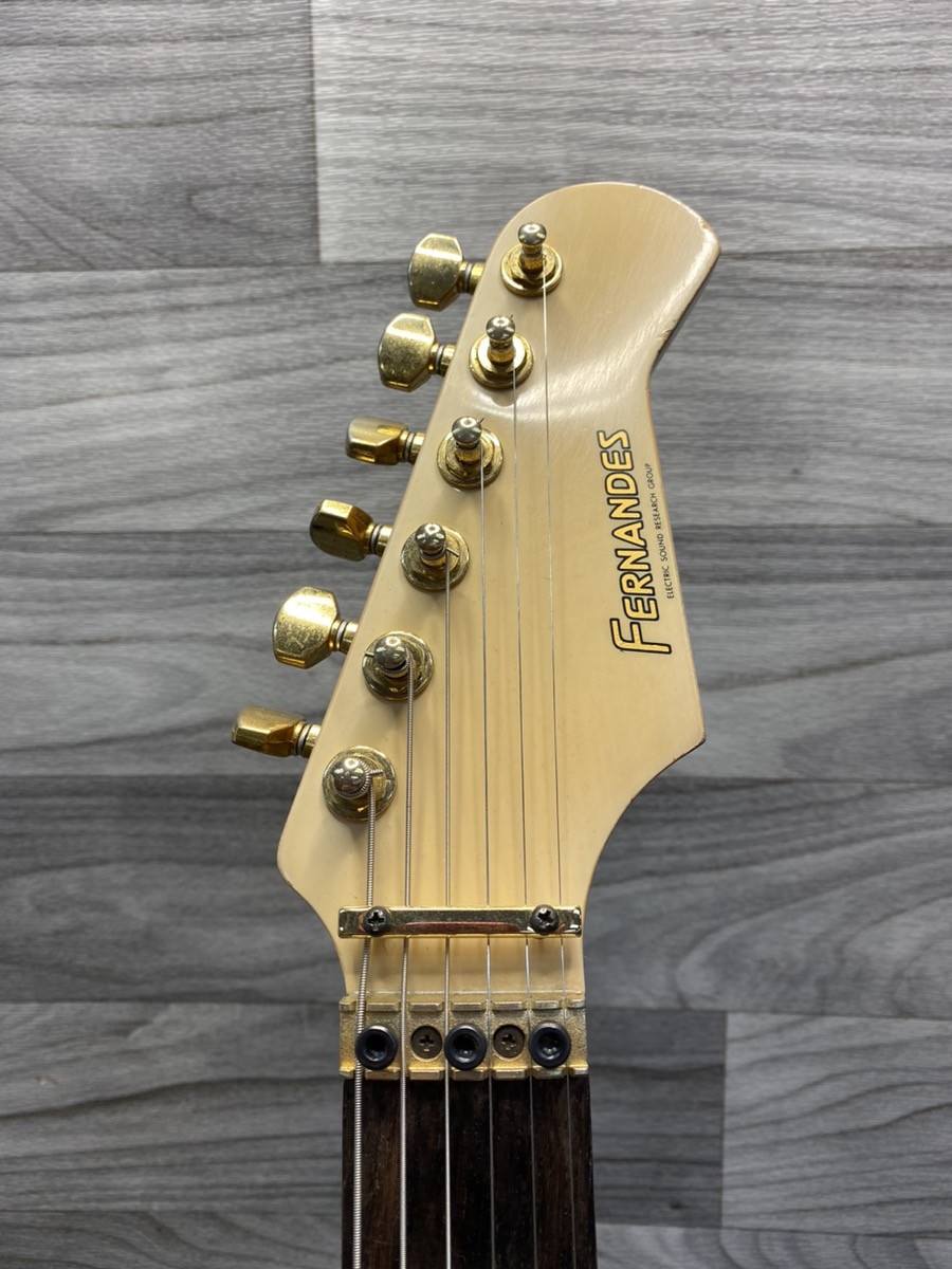 Fernandes FR-100 Electric Guitar – Right-Handed – w/ Case (A1D016828)