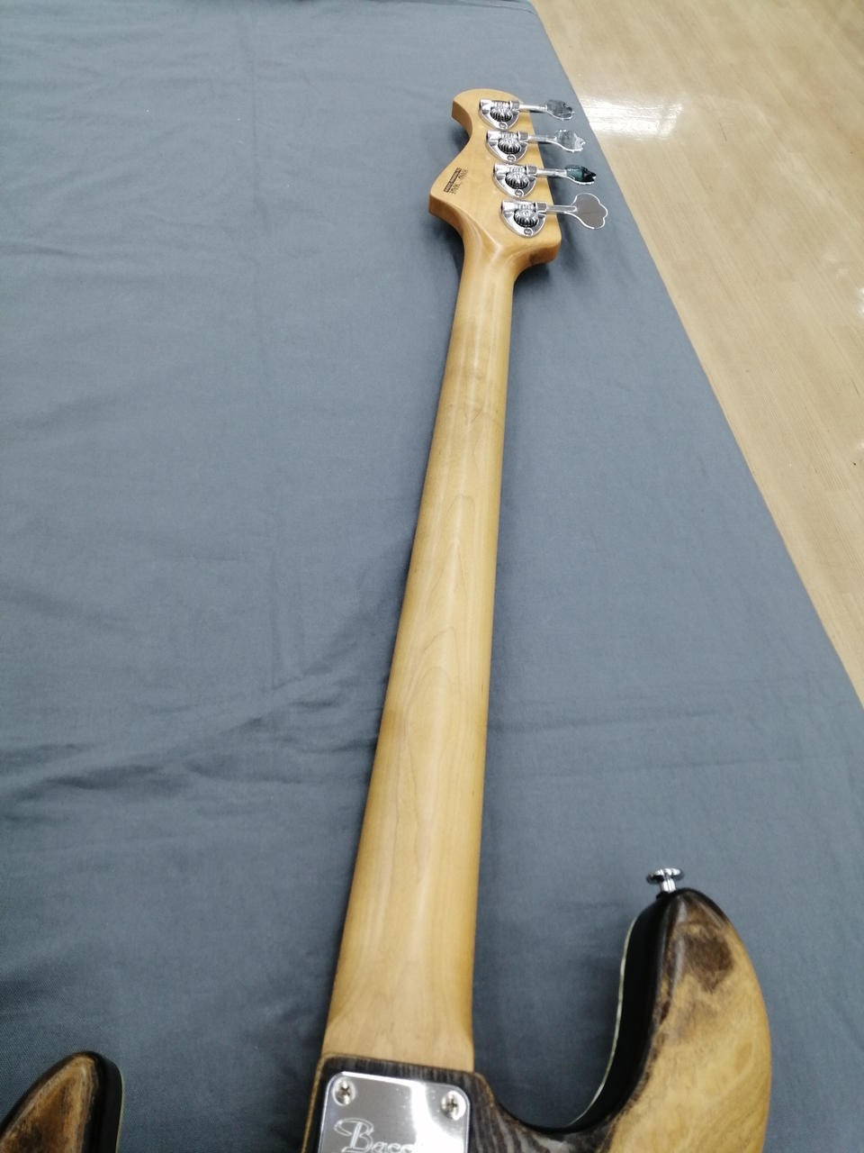 [BACCHUS] STANDARD 4 Used Ash body Maple neck Rosewood fingerboard Soft case