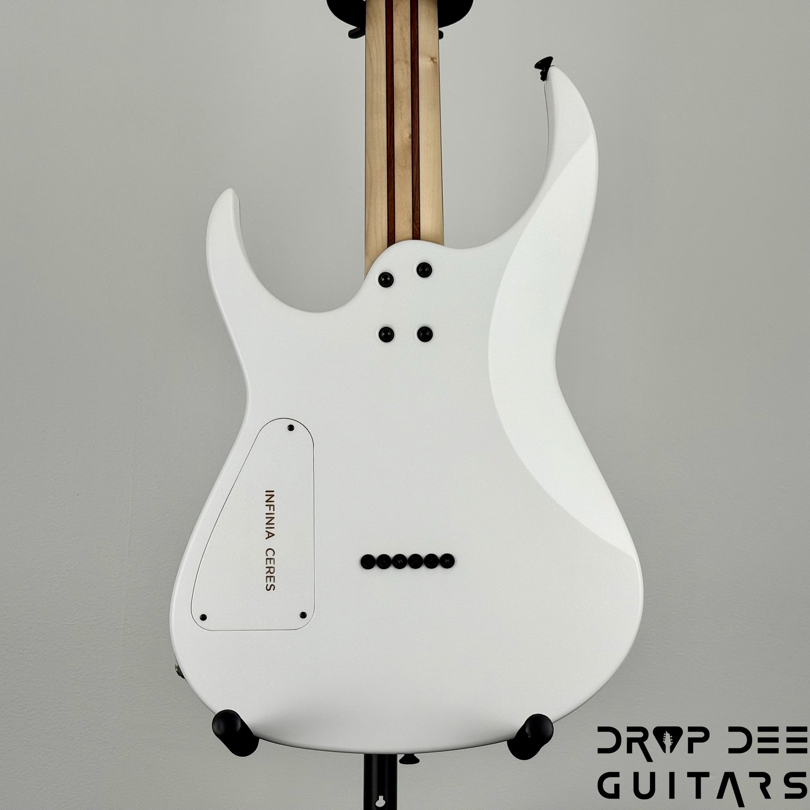 Infinia Ceres 6 Electric Guitar w/ Bag – Scarlet Halo