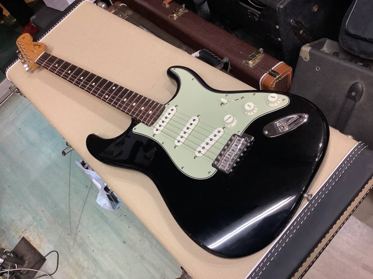 Fender Custom Shop 1960s Stratocaster NOS AA Flame Maple Black USA 2022