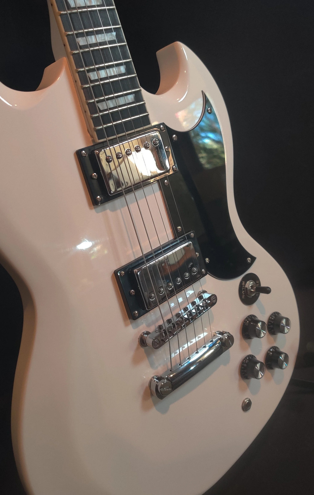 Leo Jaymz- Gloss White Double Cut Guitar/ Free Shipping/Fully set up