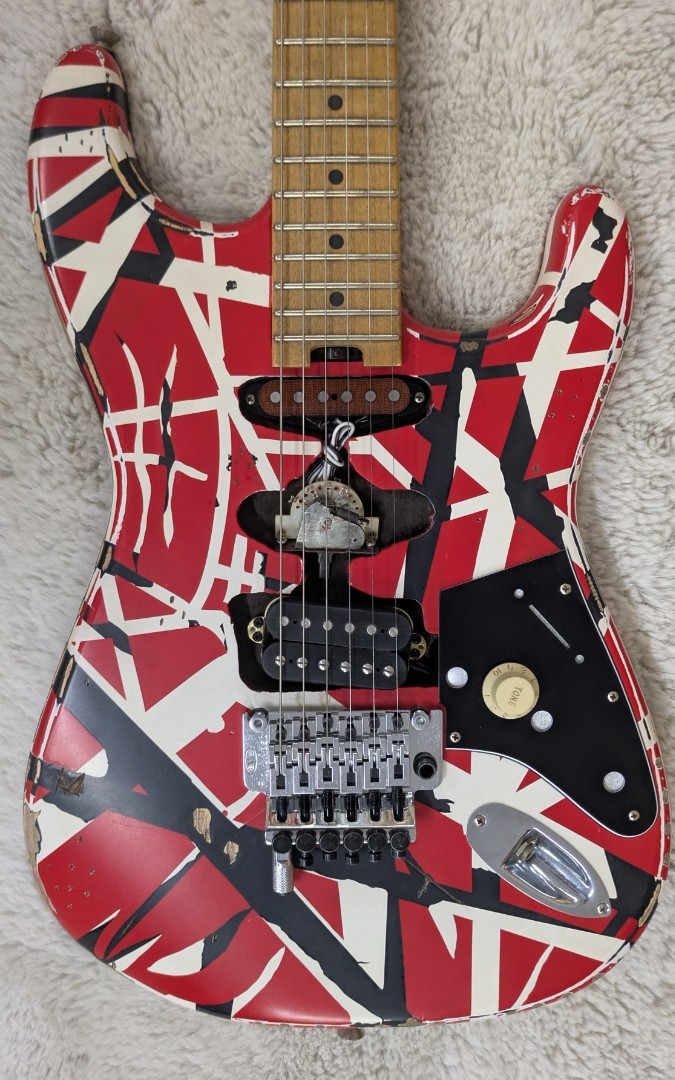 EVH Striped Series Frankenstein Frankie, Maple board, Red w/Black Stripes Relic