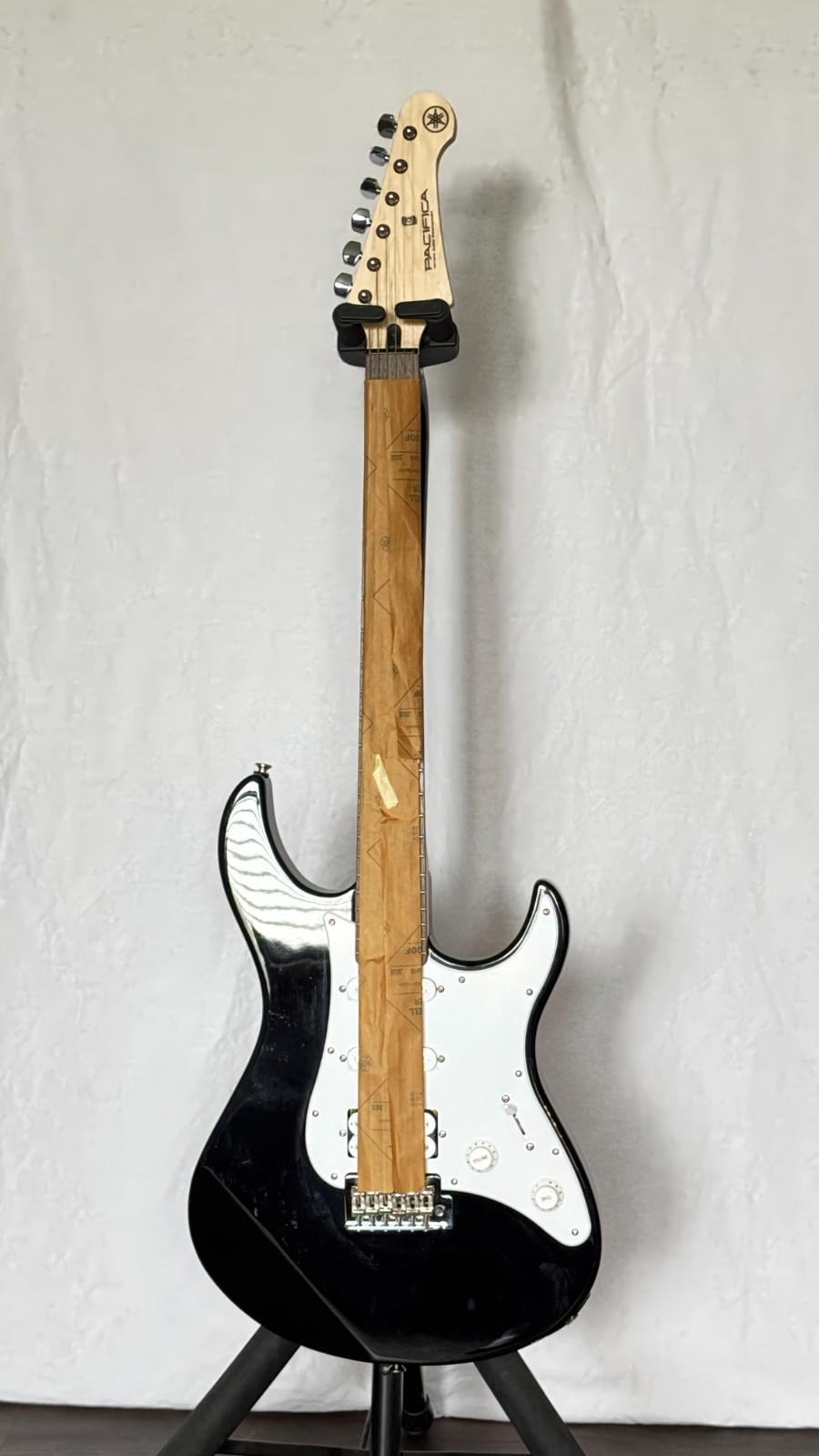 Yamaha PAC012DLX Pacifica Electric Guitar – Black