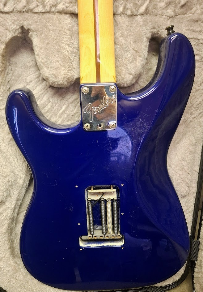 1991 FENDER AMERICAN STRATOCASTER MADE IN USA – LTD RUN BLUE W/OHSC
