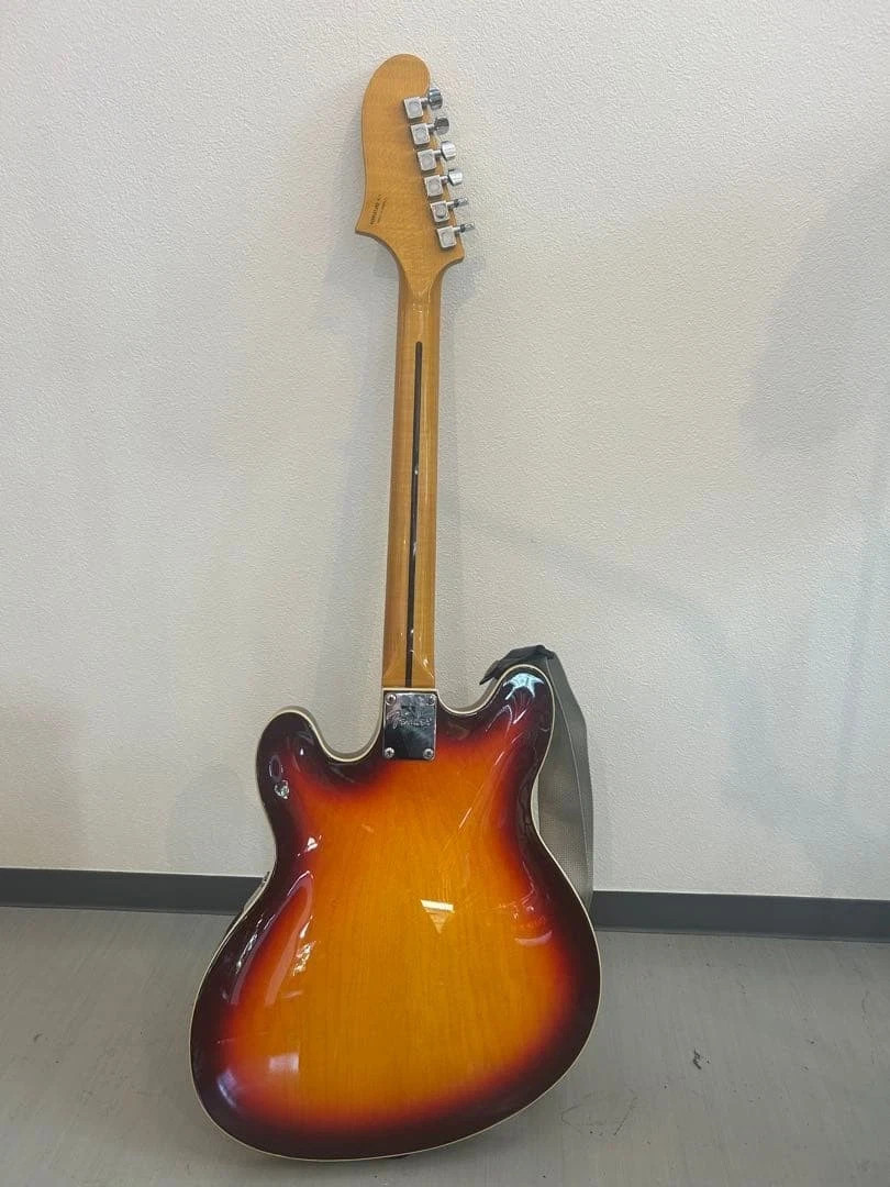 Fender Modern Player Starcaster (Cherry Burst)