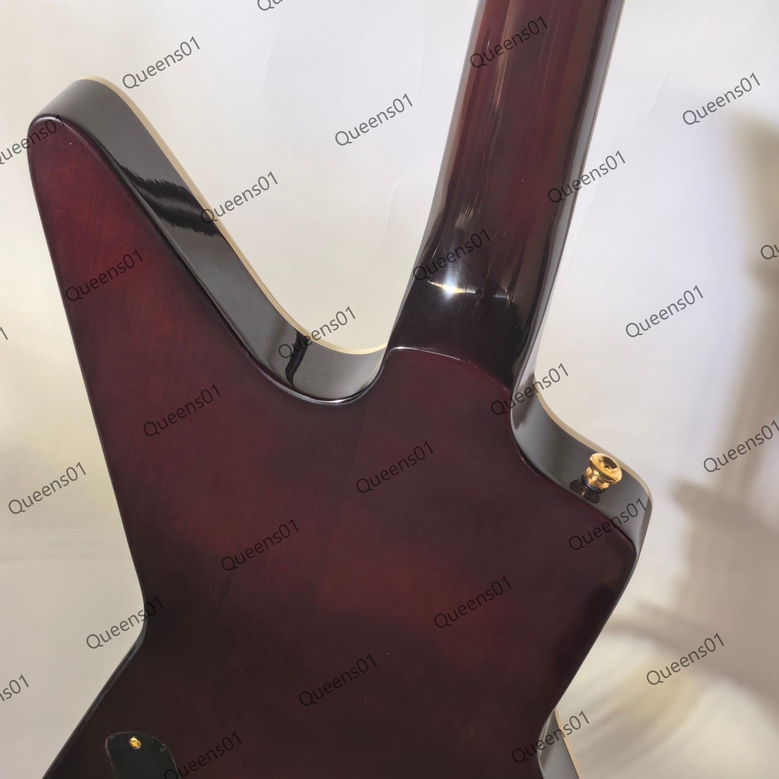 Electric Guitar Black Pick Guard Gold Part Mahogany Neck TOM Bridge 2H Pickups