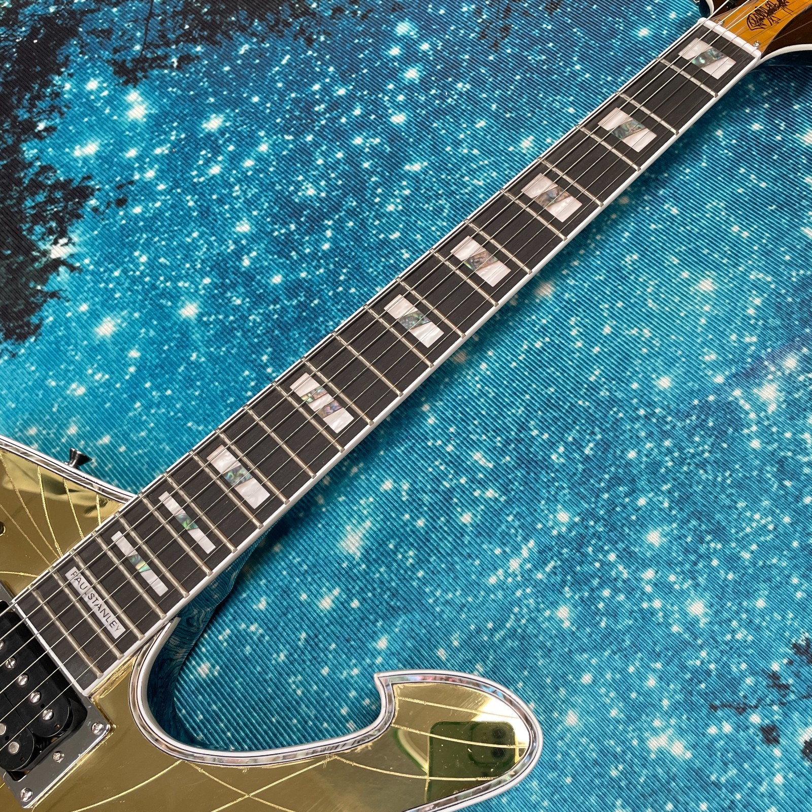 Gold Iceman Electric Guitar 6s Crack Mirror Body H-H Pickups Free Ship