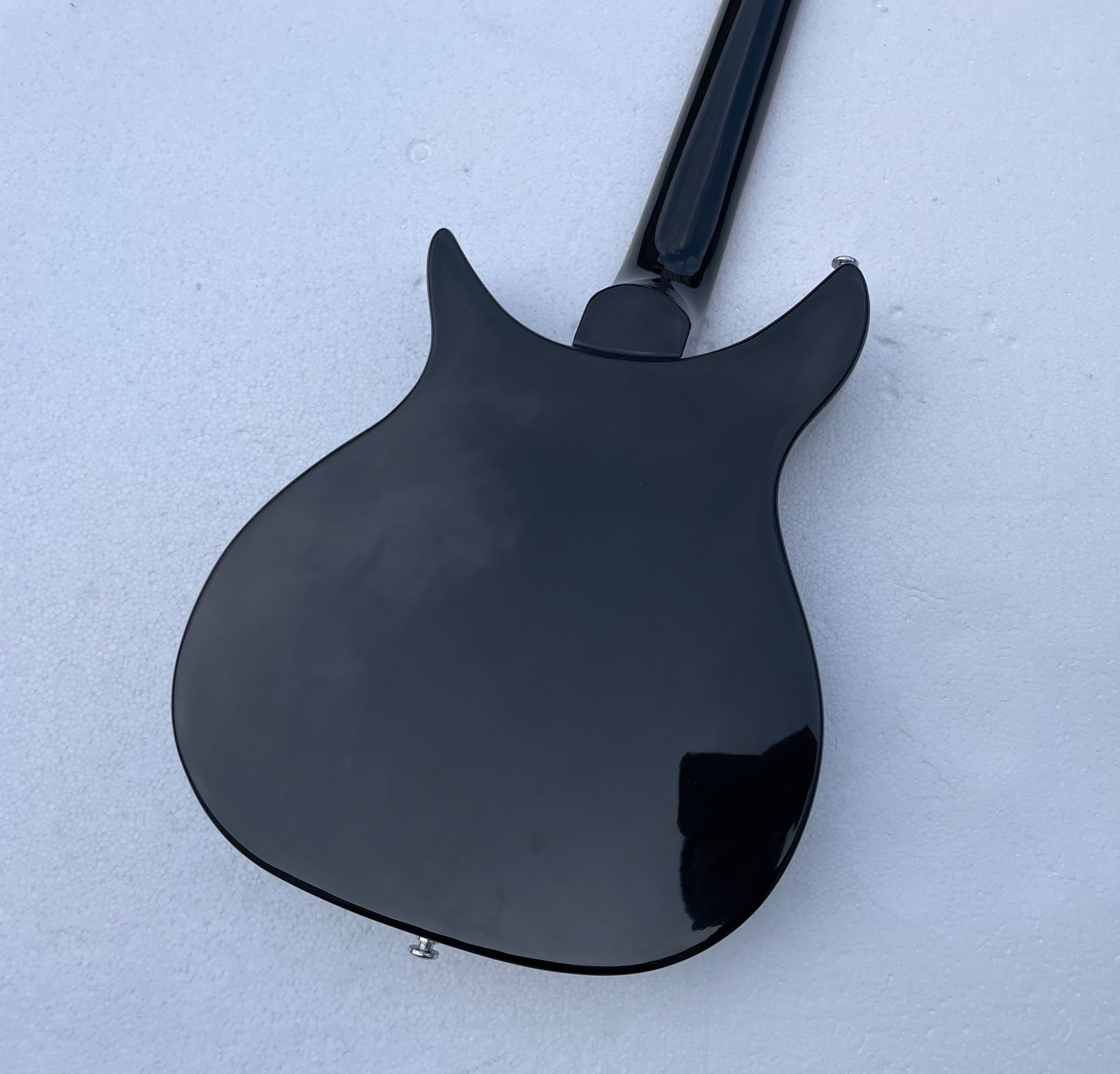 20.7 Inches Scale Length 6 String Electric Guitar Glossy Black Finish Solid Body