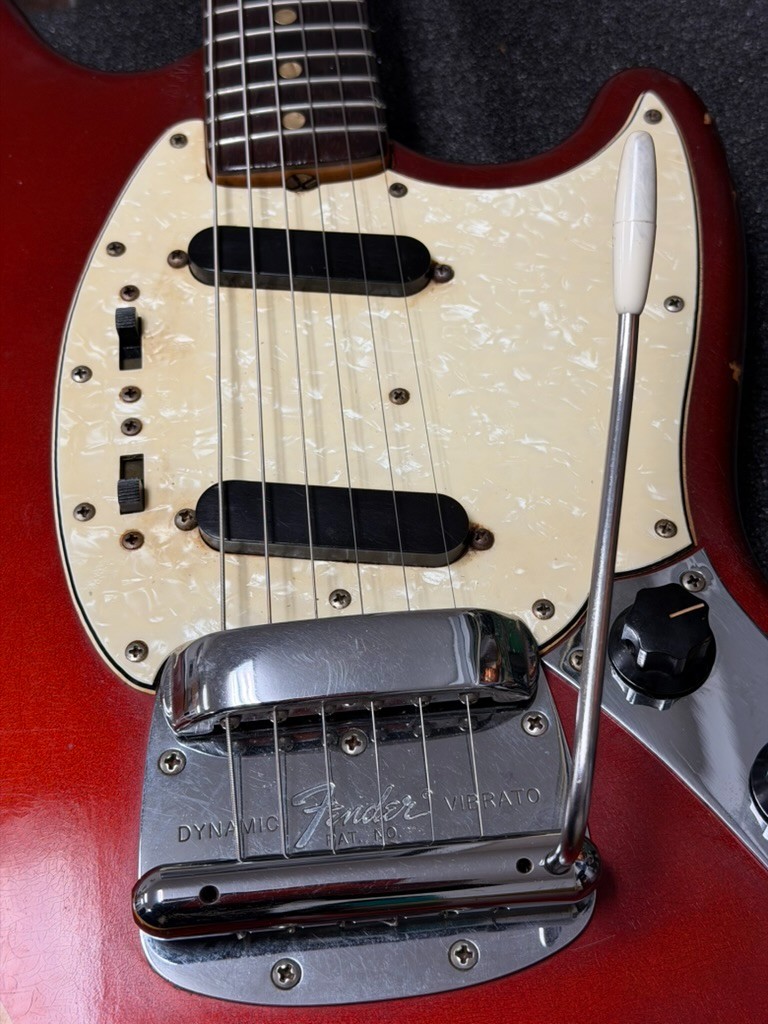 Fender 1968 Mustang Competition Red Matching Head