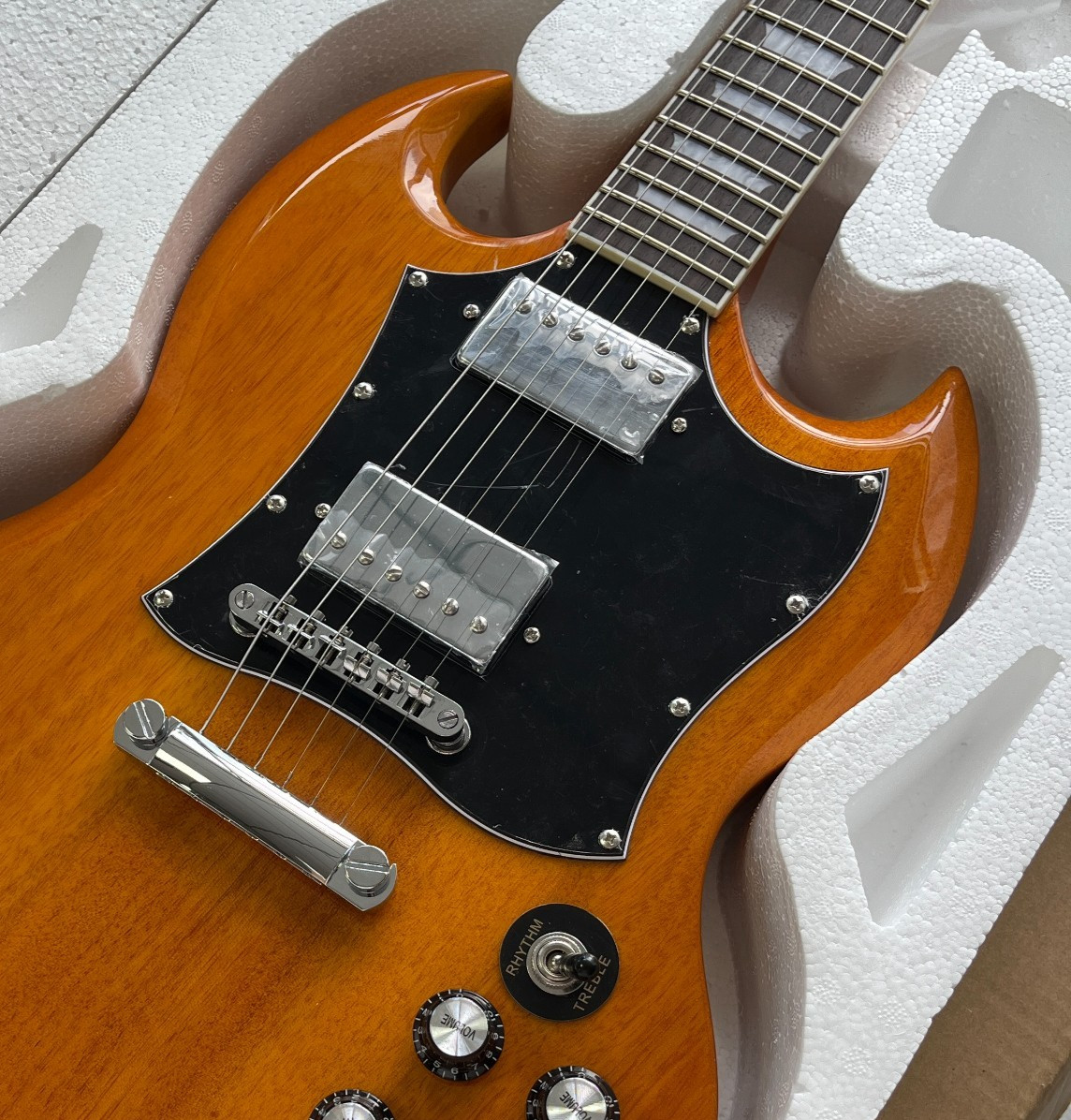 Natural SG Style Electric Guitar Rosewood Fingerboard Chrome Part