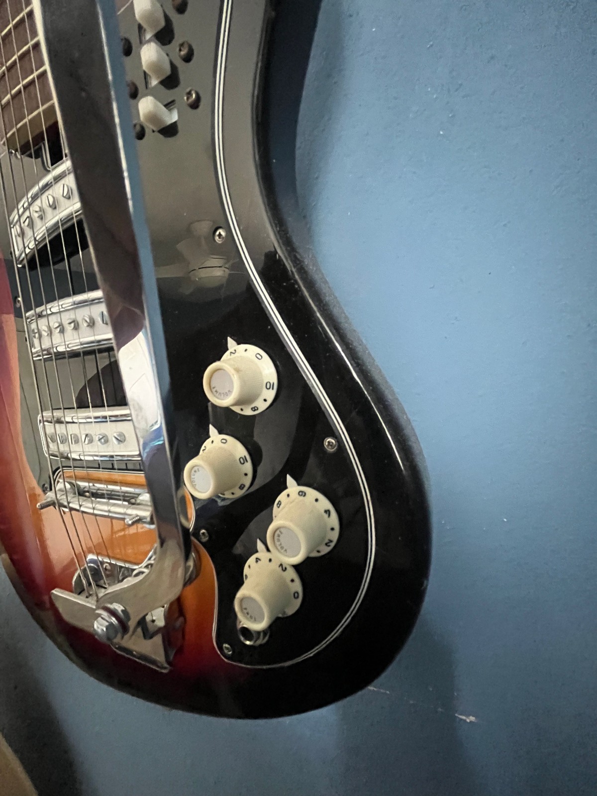 Teisco Kawai Silvertone 3 Pickup Electric Guitar