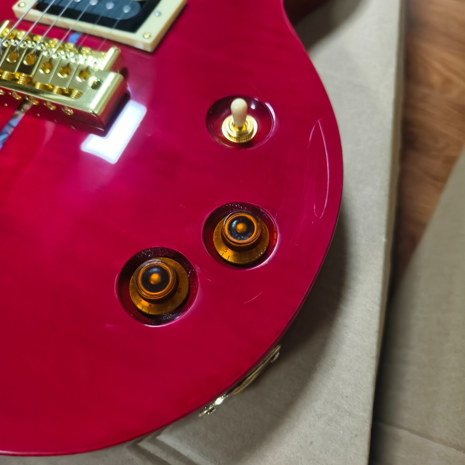 Custom 24 Transparent Red Flame Maple Top Mahogany Electric Guitar
