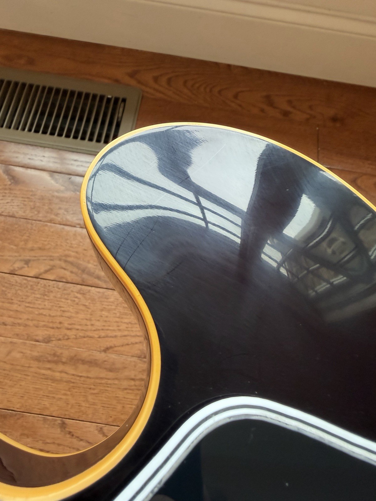 2026 Gibson Custom Shop ‘62 ES-330 VOS – Vintage Burst