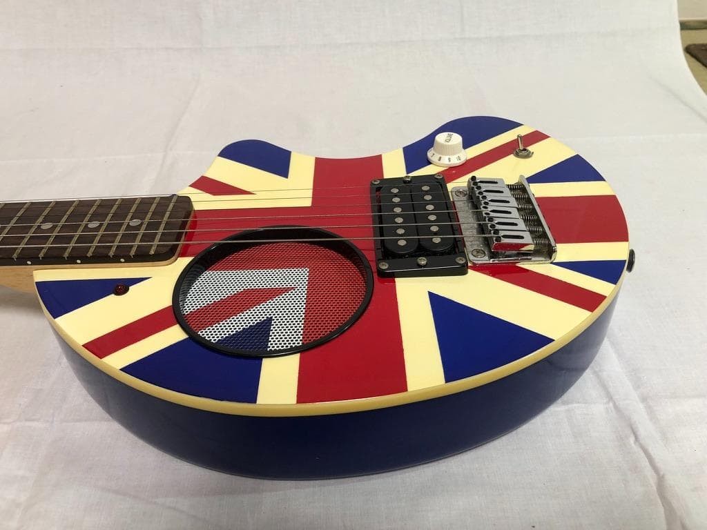 FERNANDES ZO-3 Union Jack Fernandes with built-in amplifier