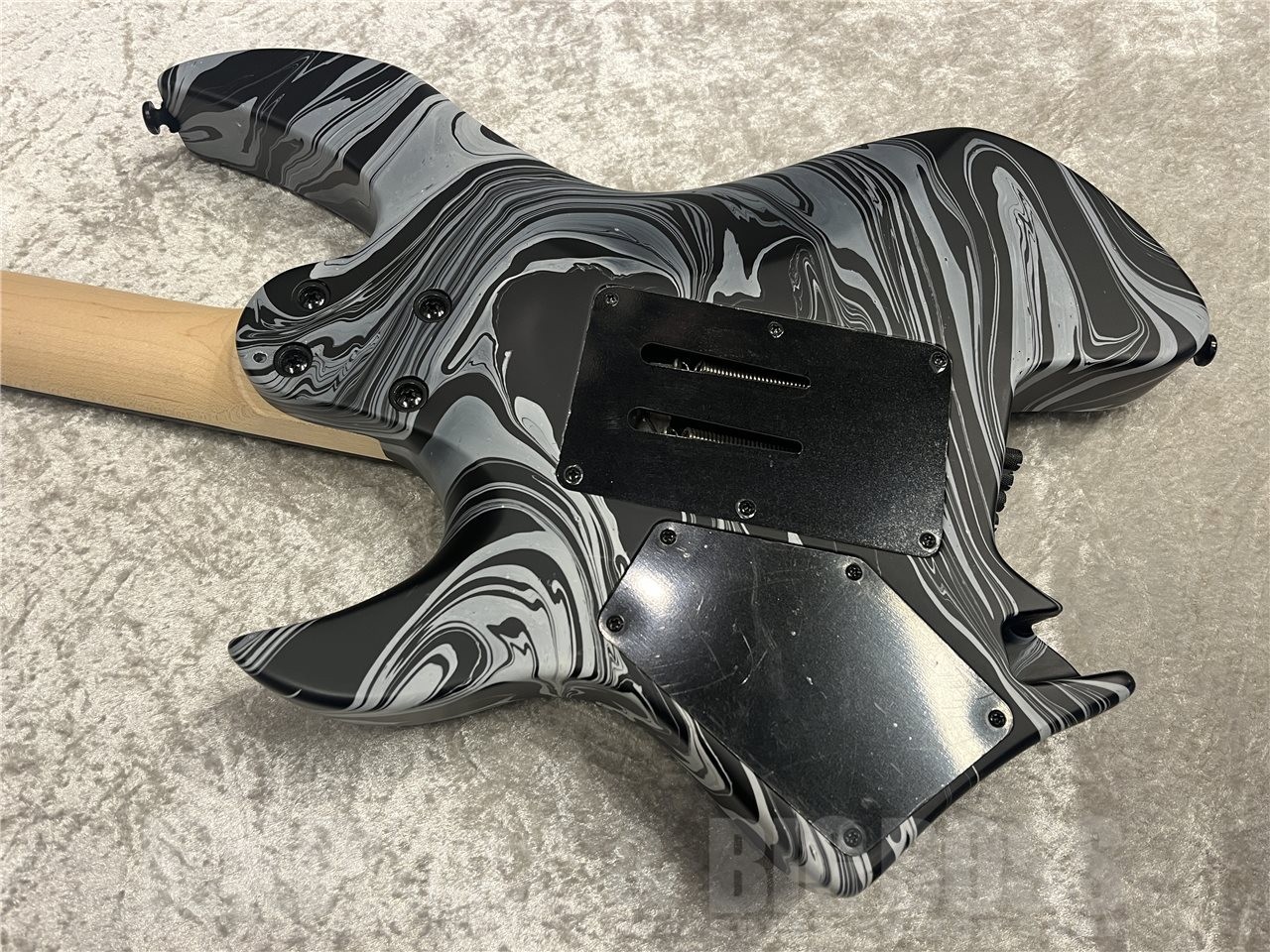 Sire Larry Carlton X6 6-String Headless Swirl Black Swirl