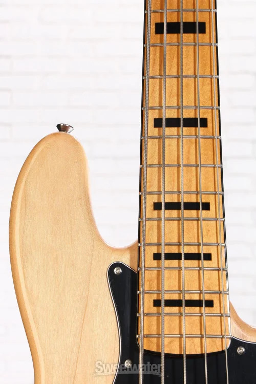 Squier Classic Vibe ’70s Jazz Bass V – Natural with Maple Fingerboard