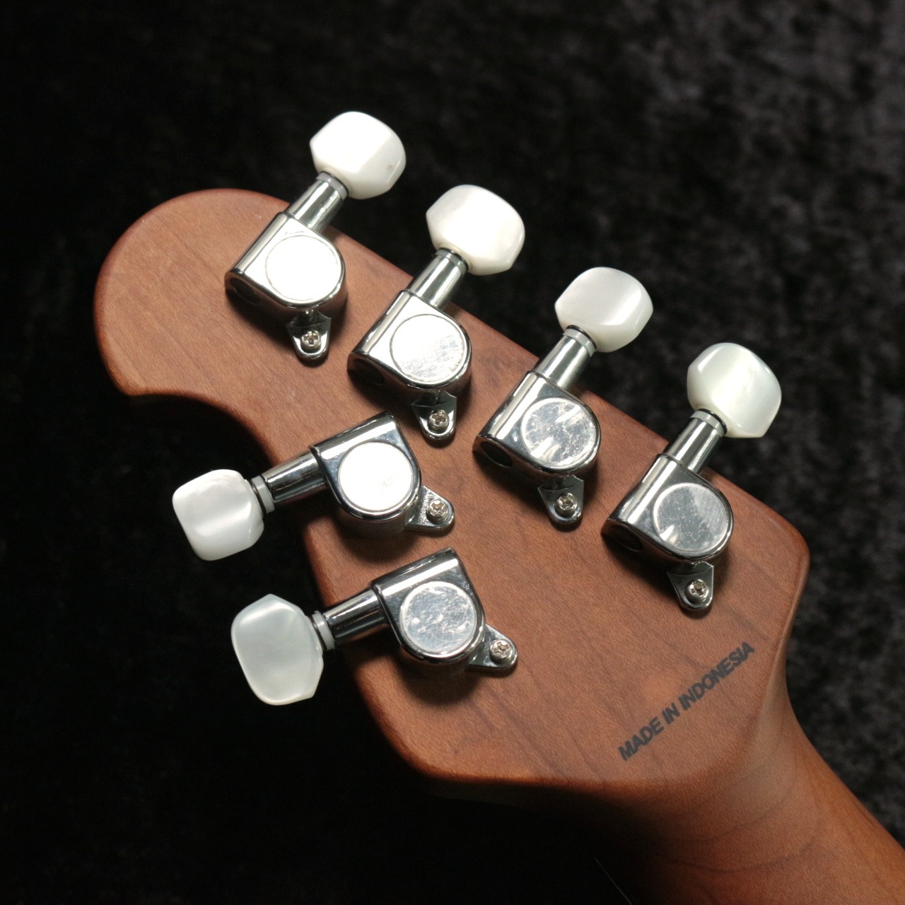 Sterling by MUSIC MAN AXIS AX50QM-YUB-M2 3.31 kg #GG23l