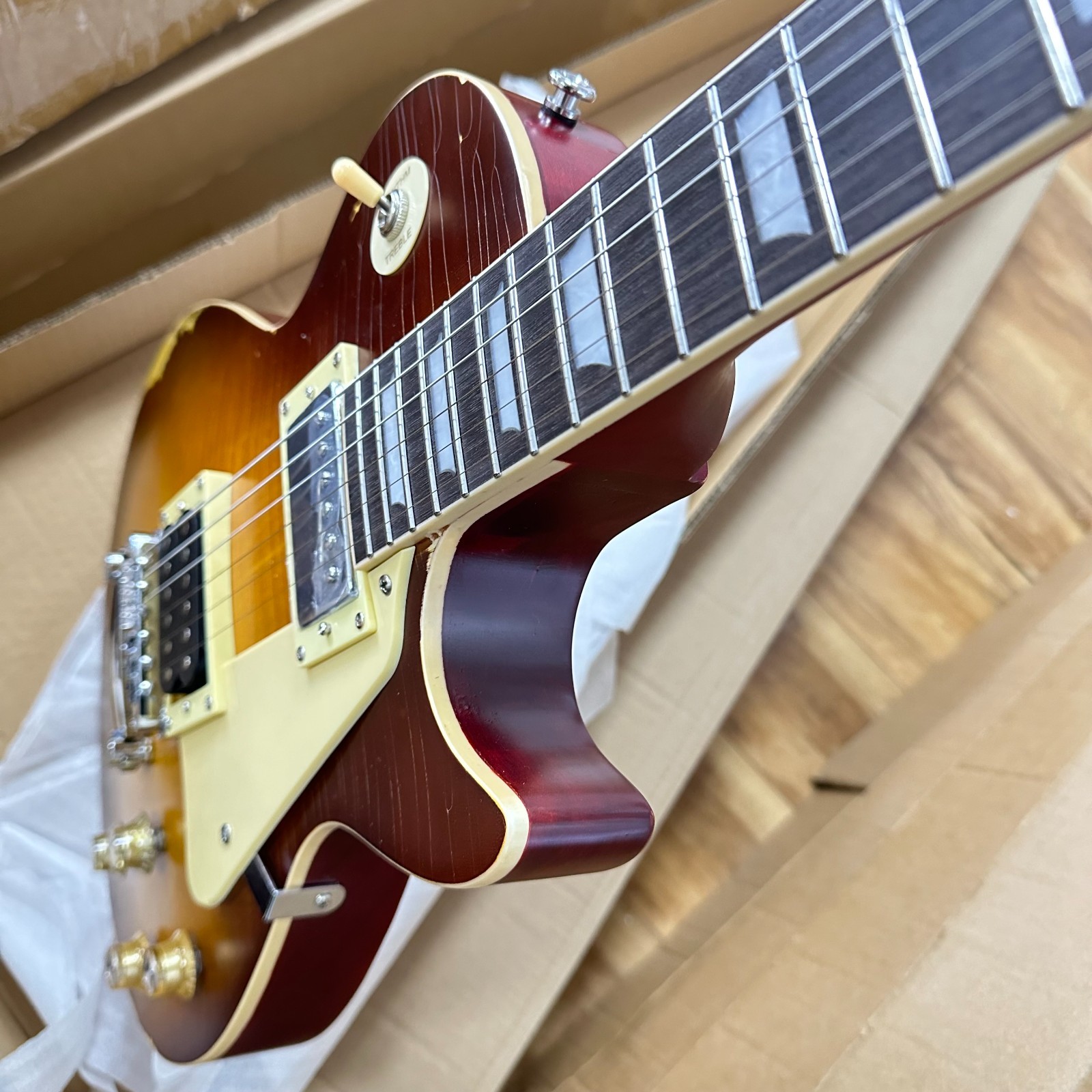 Sunburst LP Style Electric Guitar Rosewood Fingerboard Chrome Part
