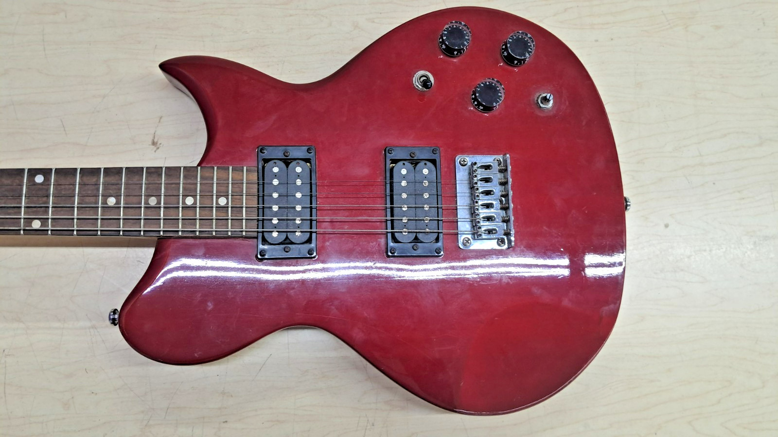 Lyon by Washburn L115 6-String Electric Guitar (COS DAM)