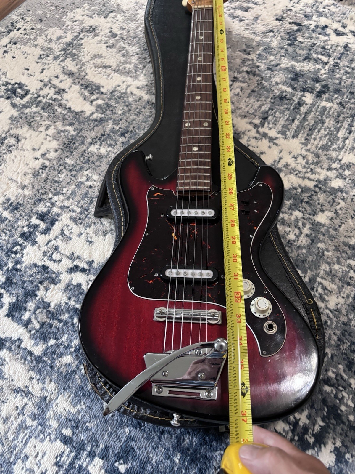 VINTAGE 60s-70’s SORRENTO ELECTRIC GUITAR