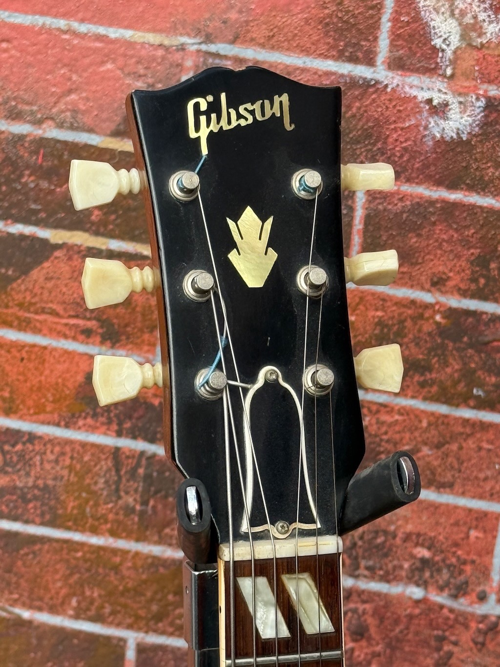 1961 Gibson ES-175DN ultra rare & clean Blonde w/2 PAF pickups w/wide flat neck.