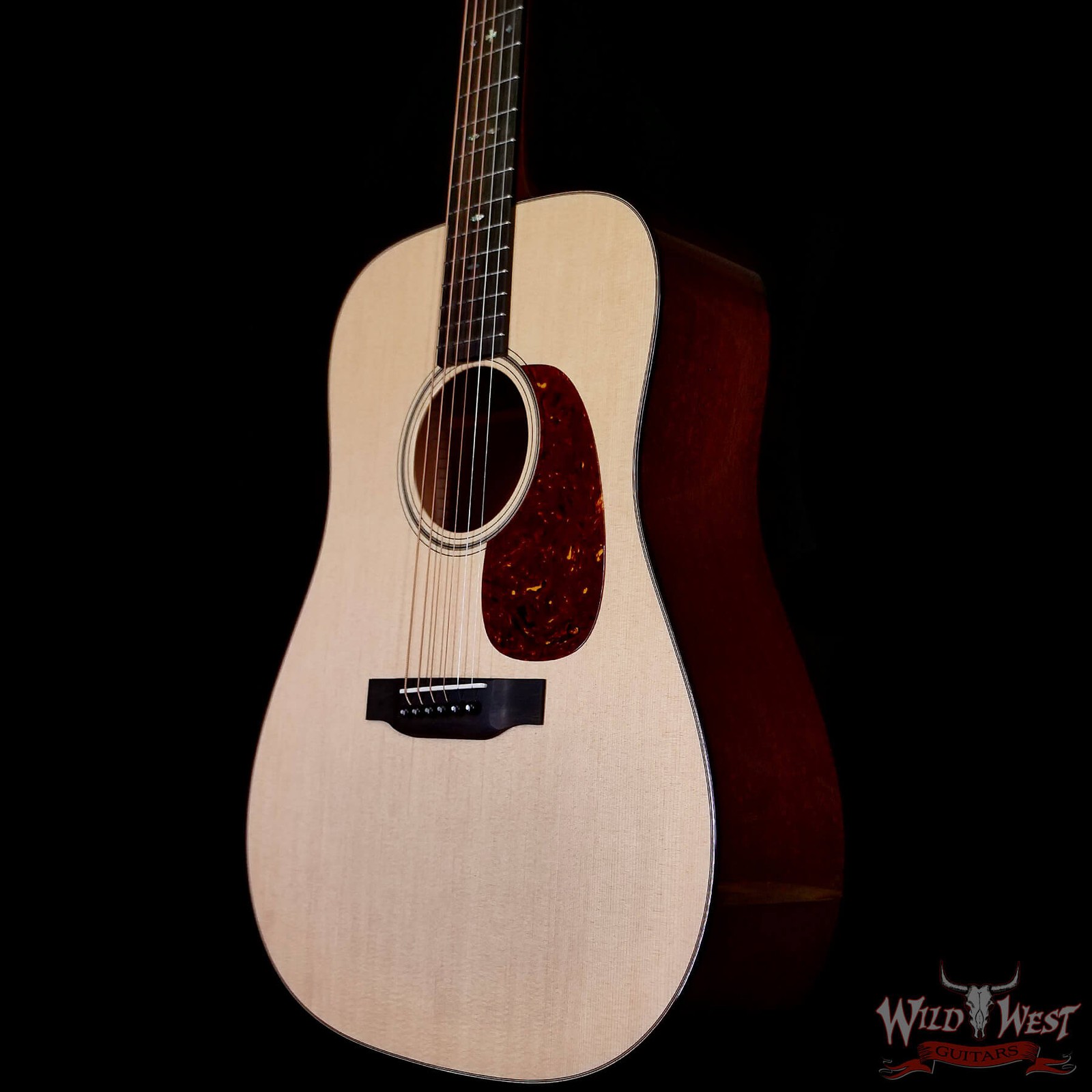 Collings D-1 Dreadnought Sitka Spruce Top Honduran Mahogany Back & Sides 4.35lbs