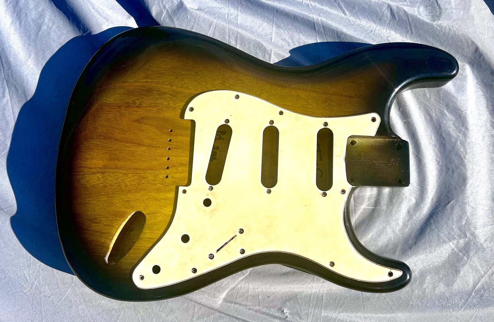 STRAT BODY 50s HARDTAIL 2 Tone SUNBURST NITRO NO RELIC ORDER HERE JVGuitars