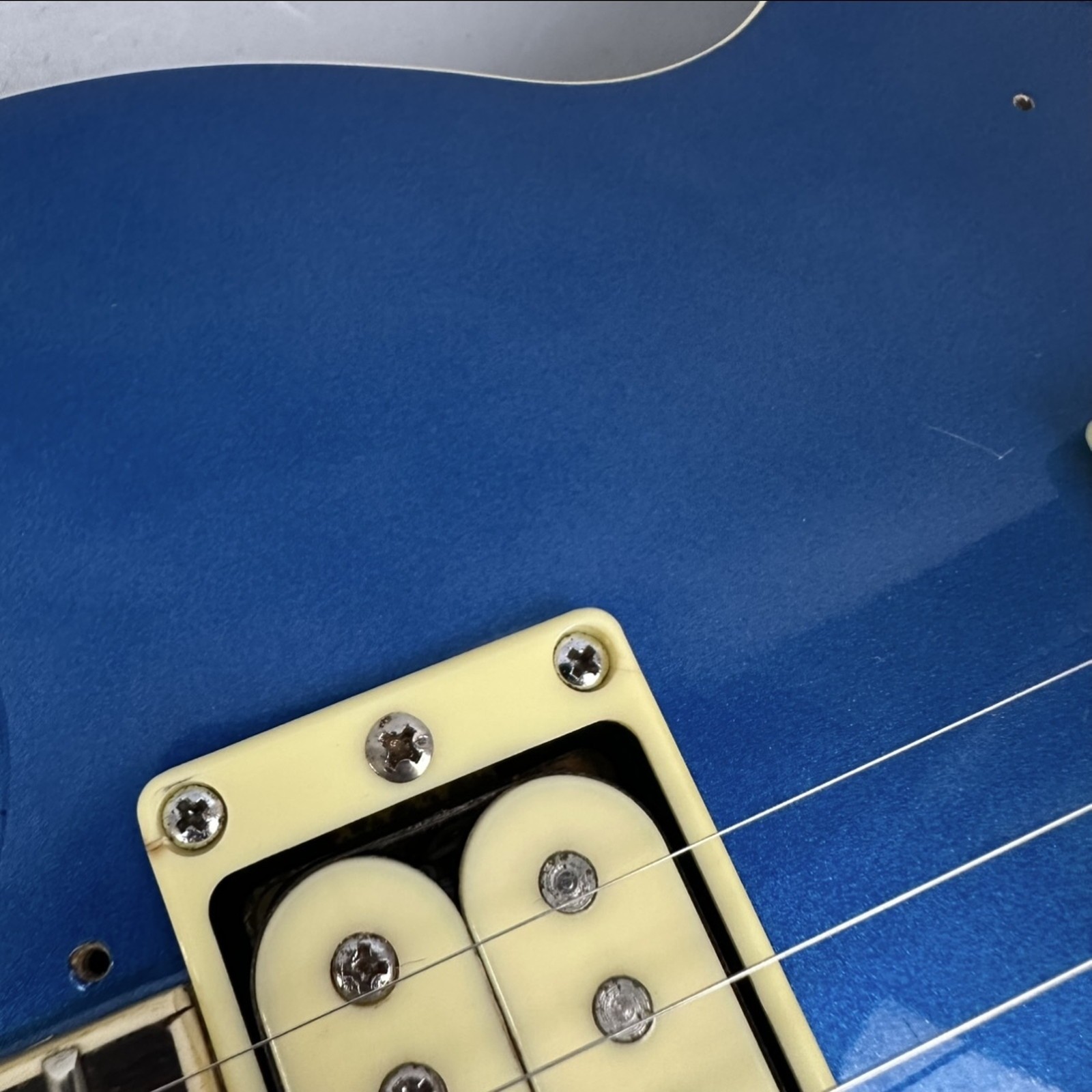 YAMAHA SG800S Used 1981 Maple Top Mahogany Back Body Metallic Blue w/Hard Case