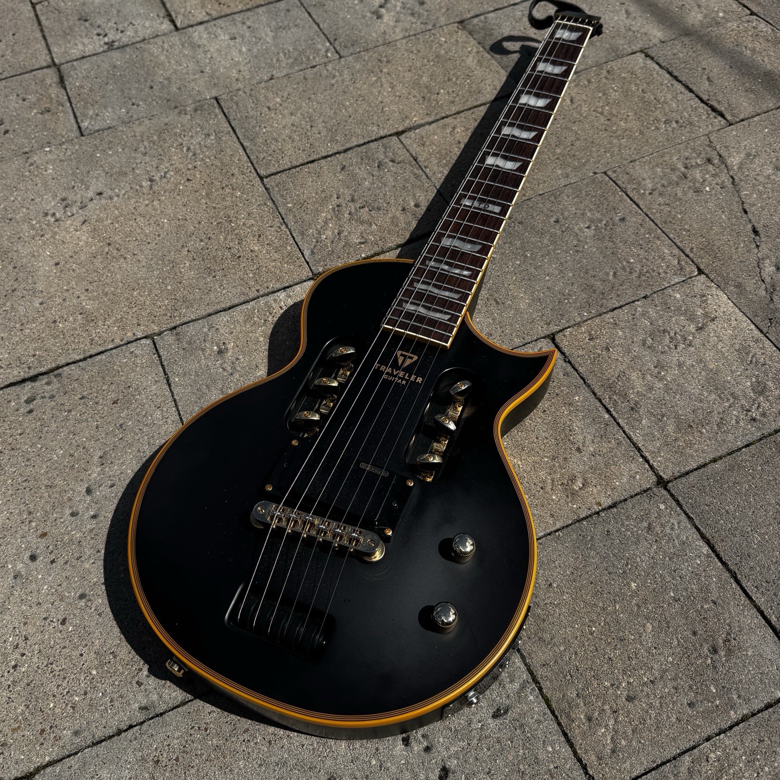 Traveler Guitar LTD EC-1 Headless Travel Electric Guitar Vintage Black w/Gig Bag