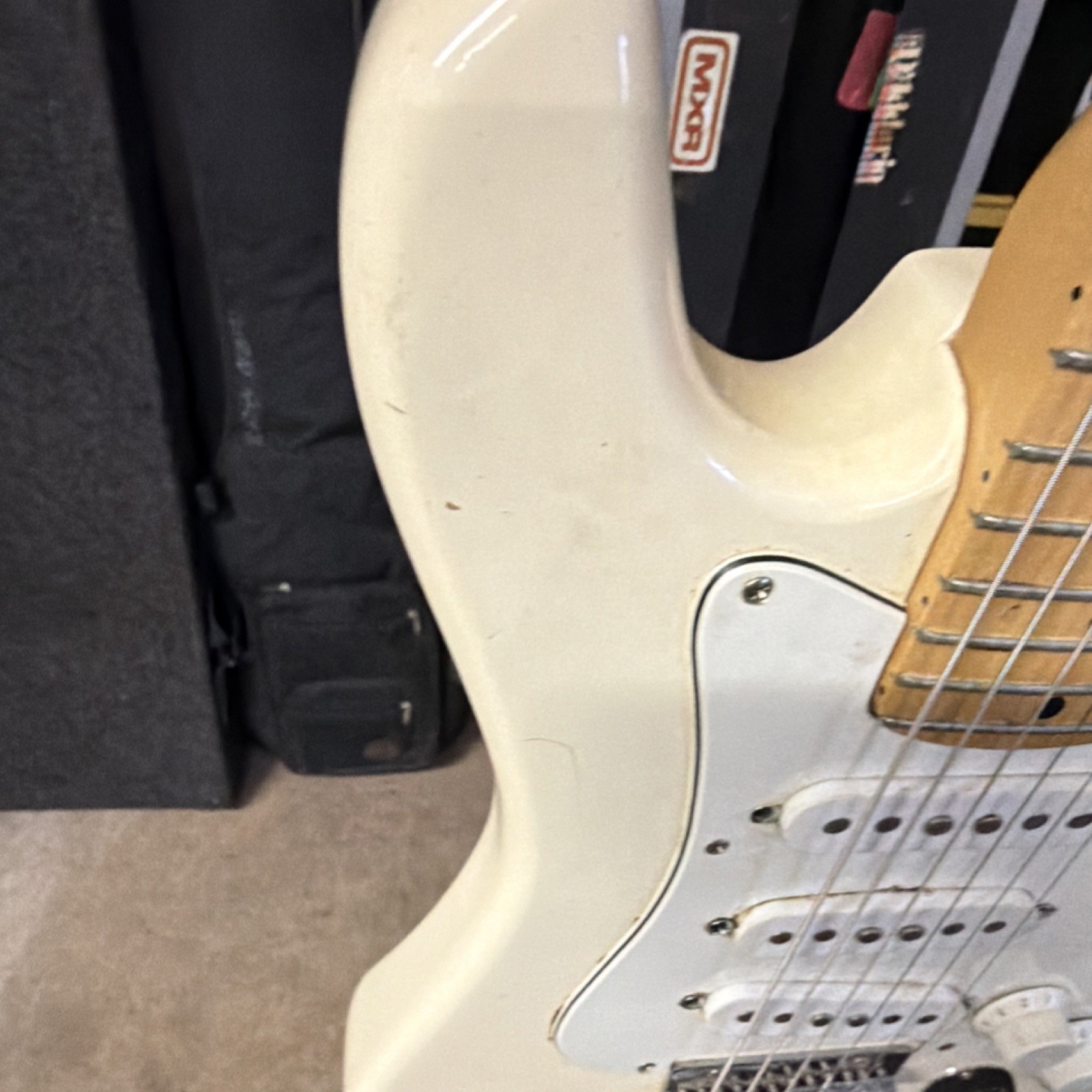 3/4 Student Electric Guitar White Solid 6 String Right-Handed w/ Case