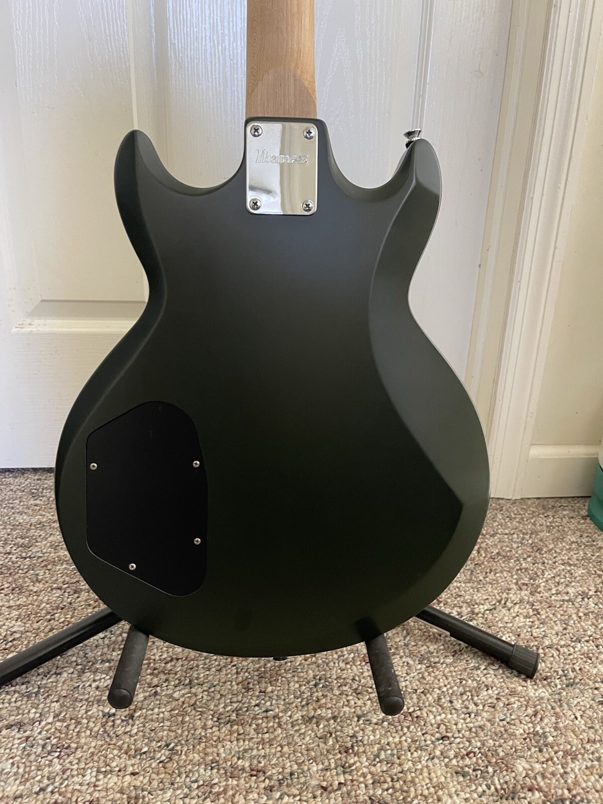 Ibanez Gio GAX70 GSF electric guitar. Dark Green Shadow Color.