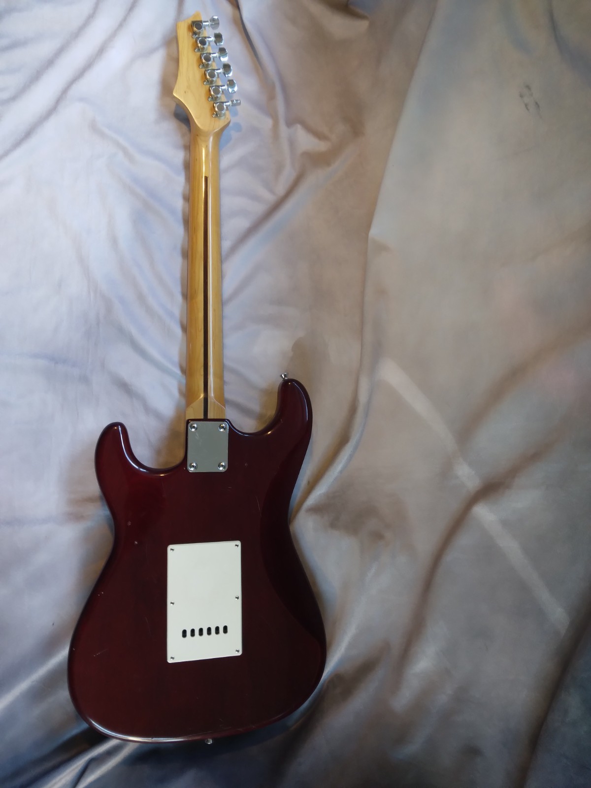 Axl Johnson Stratocaster Clone Electric Guitar Transparent Cherry Finish