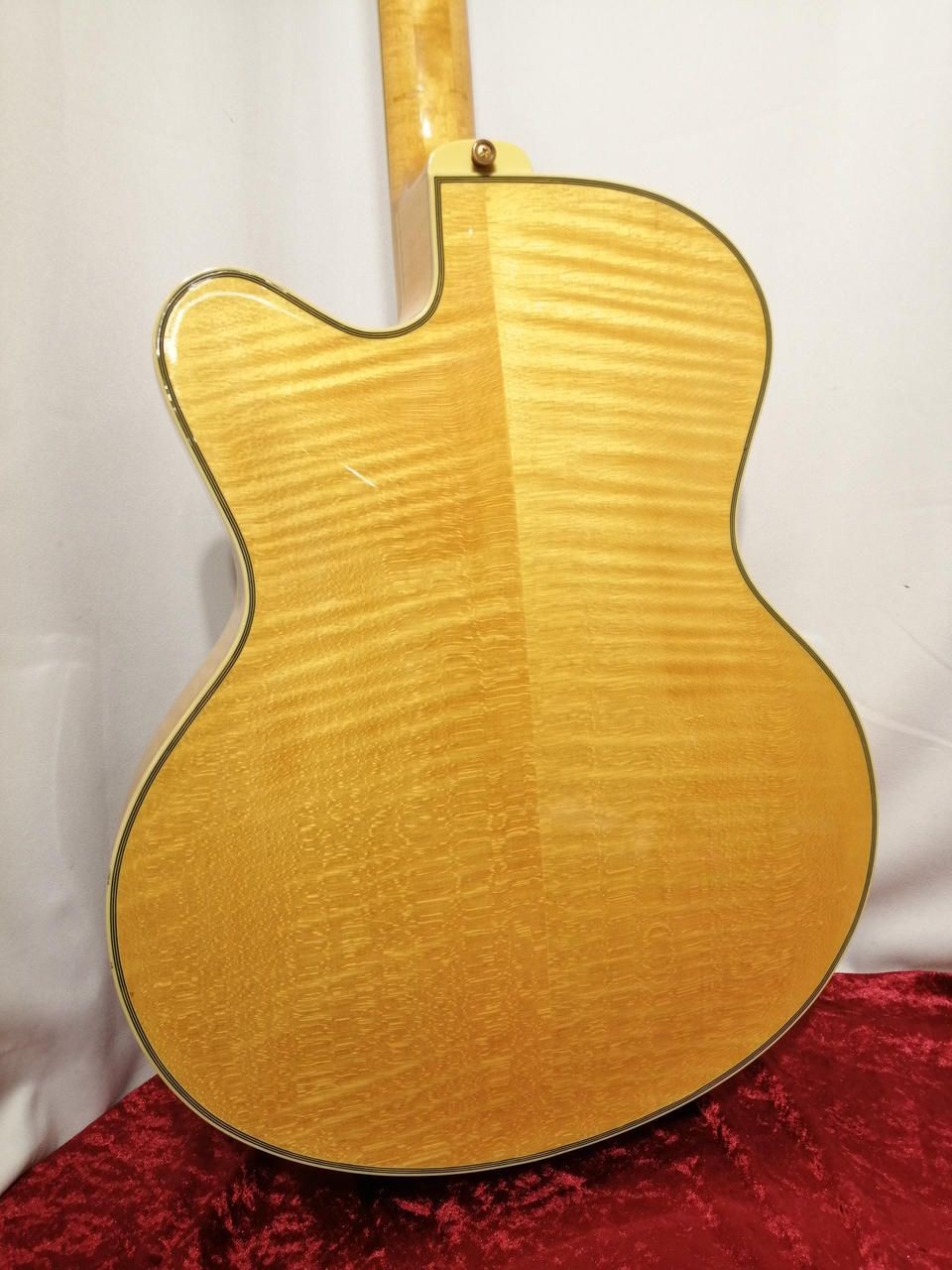 EASTMAN Electric Guitar Ar-810CE Used