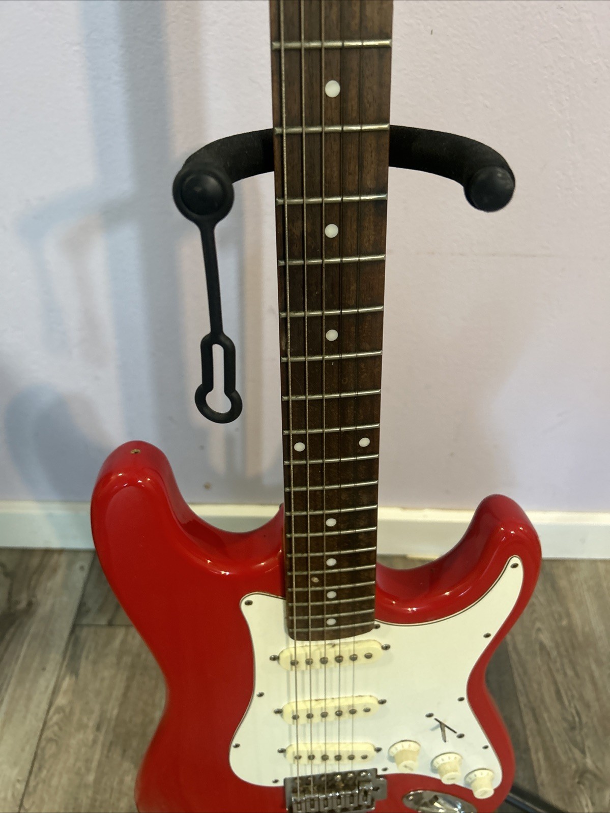 Silver tone Red & White Electric Guitar Model SS – 11/R