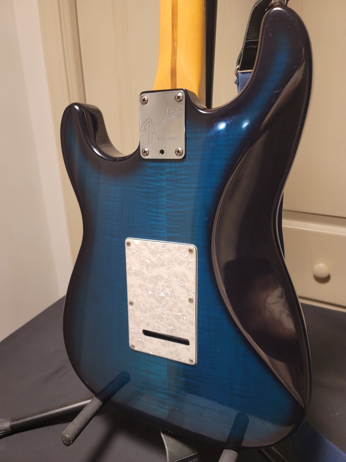 1997 Fender Strat Ultra Blue Burst Flame Top Lace Sensors HSS w/OHSC