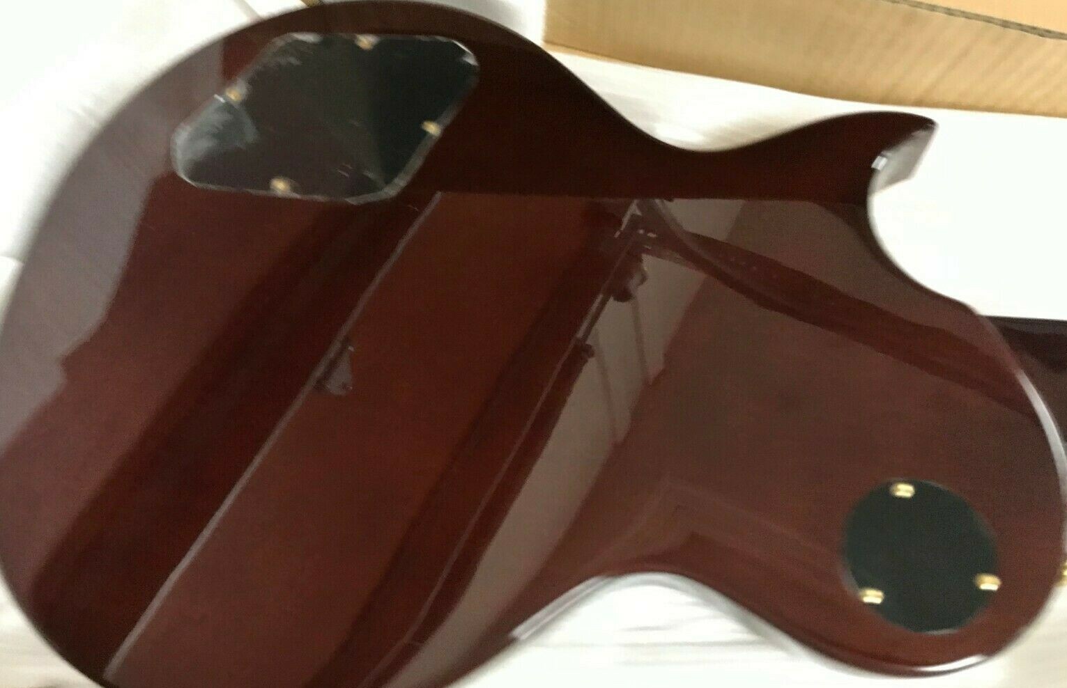Vintage – V100-TSB – Electric Guitar Gold Hardware – Tobacco Sunburst