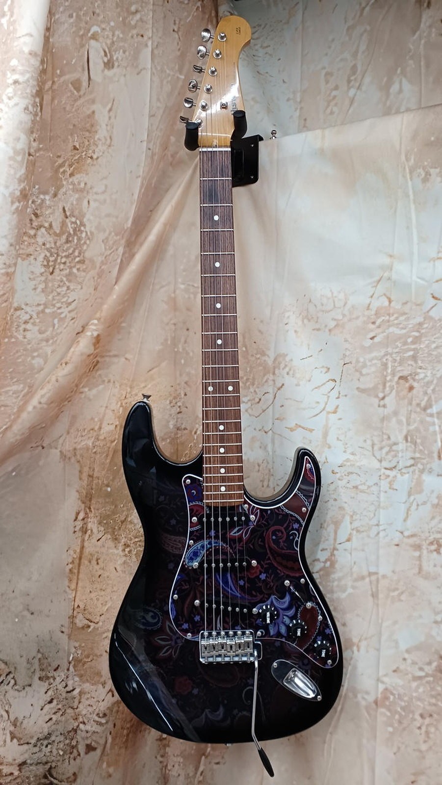 HISTORY SZ-1 Used Basswood body Maple neck Rosewood fingerboard Black