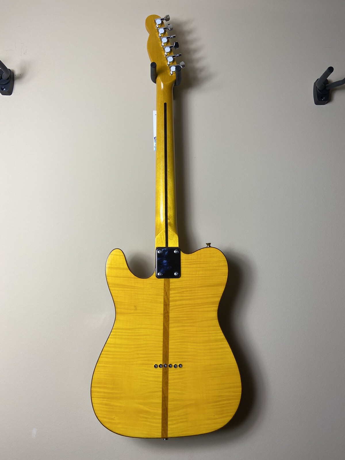 Electric guitar Vilches Guitars Basswood maple top w/HardCase