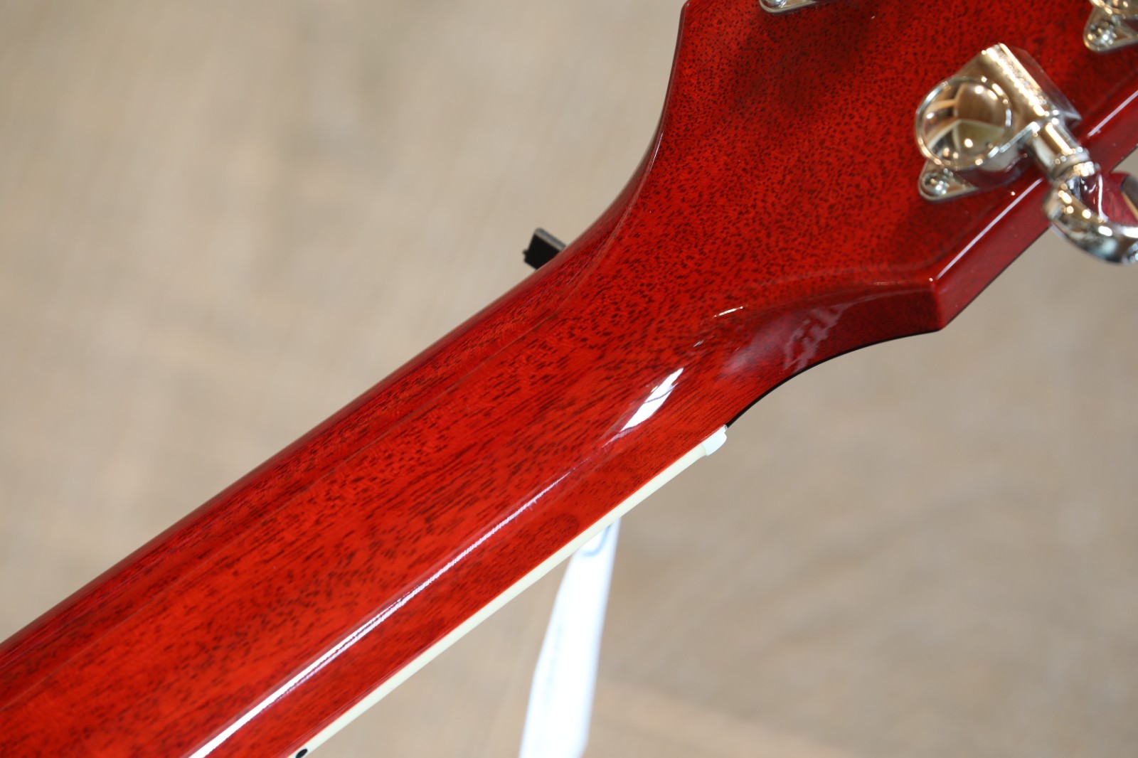 2024 Gibson ES-339 Semi-Hollow Electric Guitar Cherry Red Gloss + OHSC