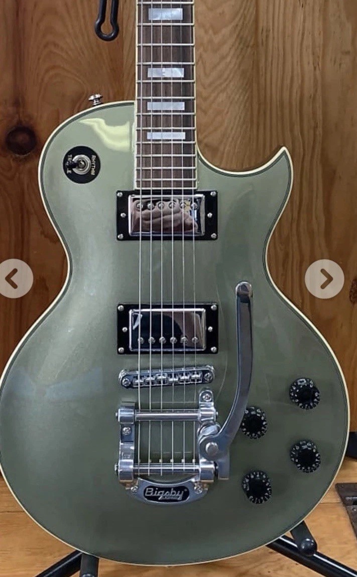 Prestige L. P. Style Electric Guitar 2016 W/Case Plus U S Bigsby Tremolo, Mint