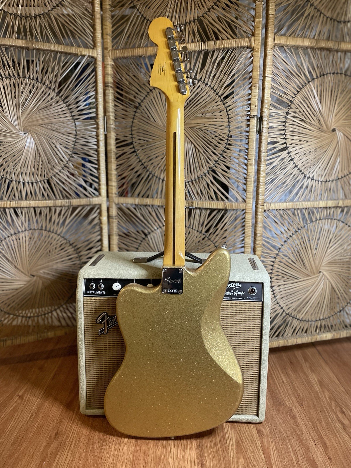 Squier Classic Vibe 70s Jaguar Gold Sparkle FSR CME Limited Edition