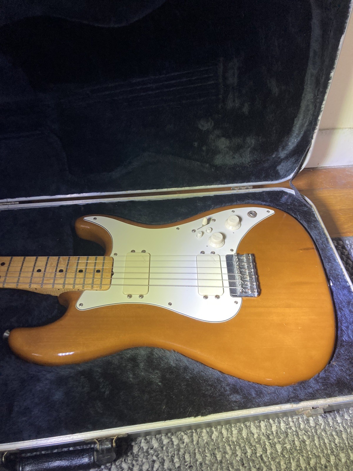 1981 Fender H2 Bullet USA electric guitar Near Perfect! w/ Hard Case